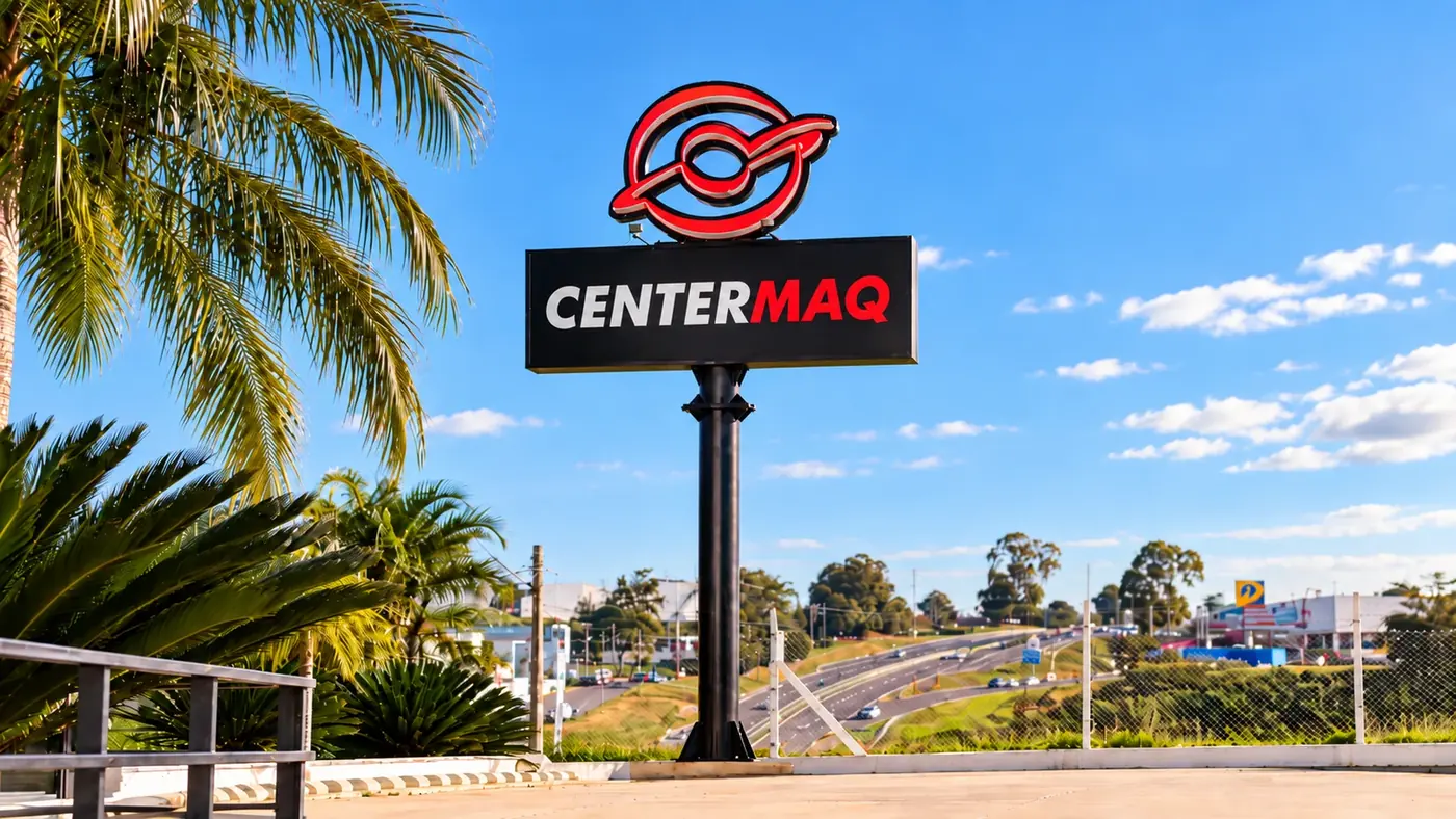 Estoque organizado da Centermaq em Marília
